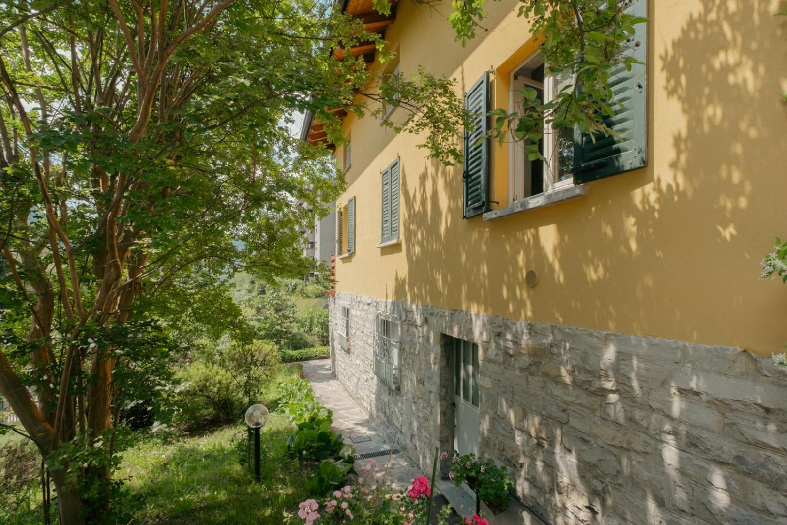 Bed and Breakfast A Casa Di Maria Como Zewnętrze zdjęcie